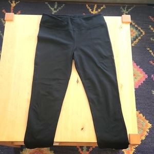 Prana 3/4 yoga pants black size medium